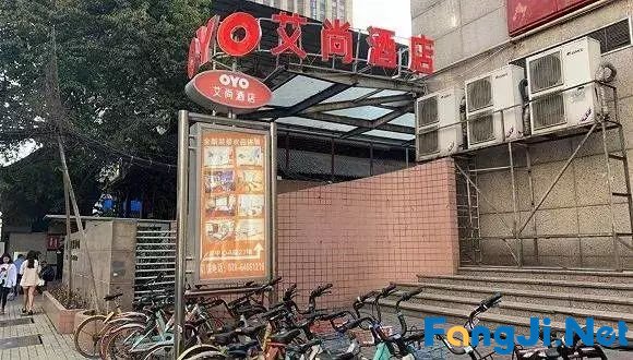 7天酒店的倒闭，是从旅客自带床上四件套开始的